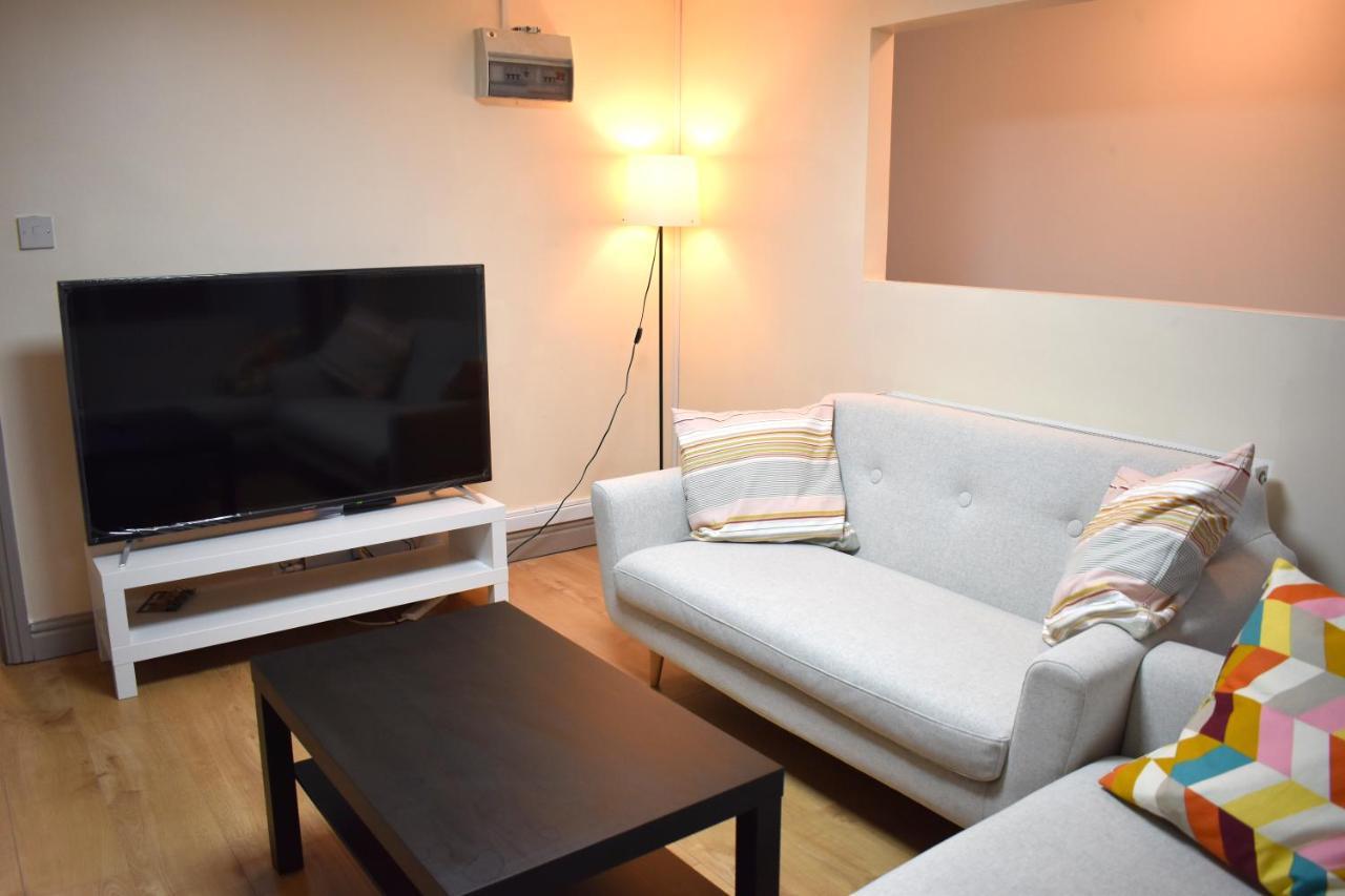 Double Bed Room In Flat Near Birmingham City Centre Exterior foto