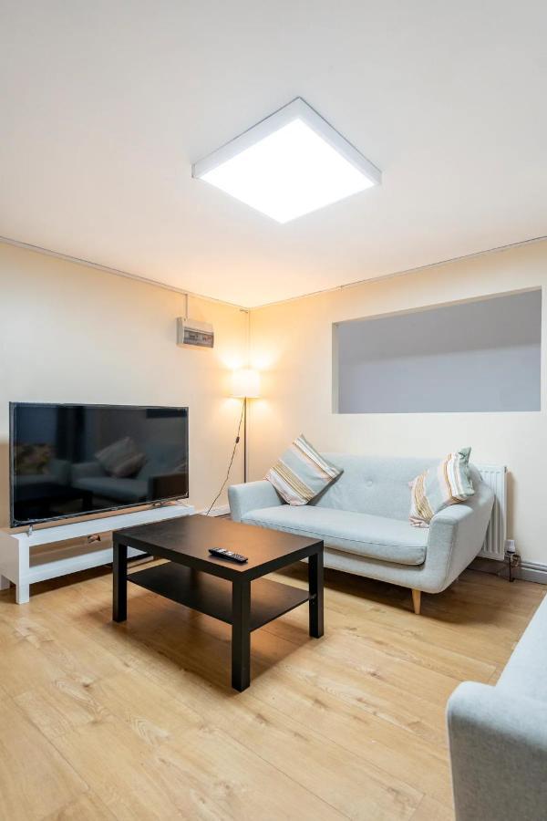Double Bed Room In Flat Near Birmingham City Centre Exterior foto